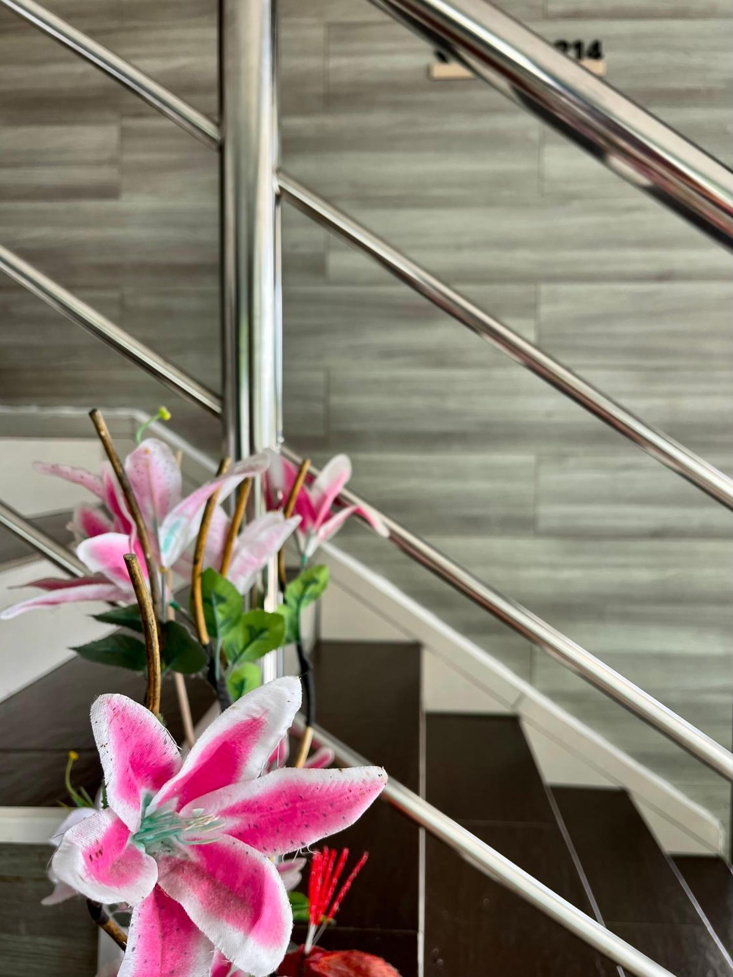 Hotel Villa Σερεμπάν Εξωτερικό φωτογραφία